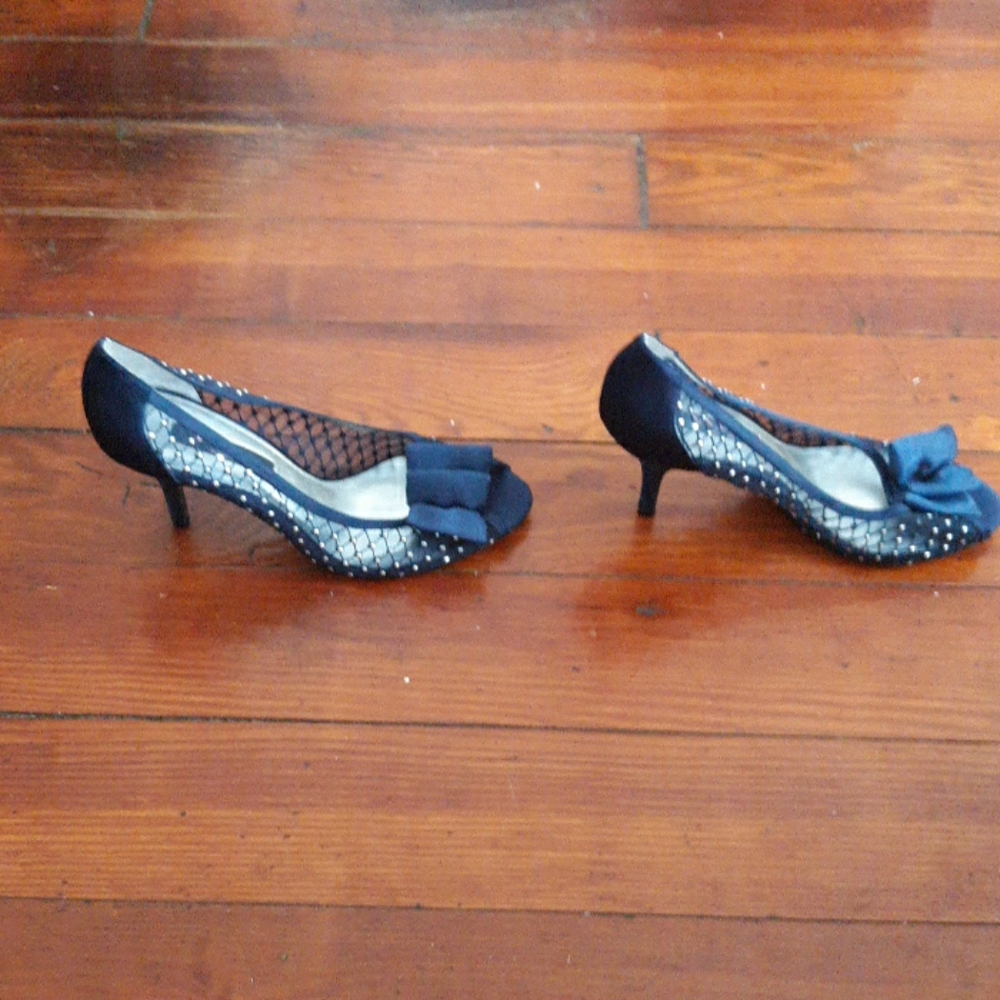 High heels - Picture 2 of 3